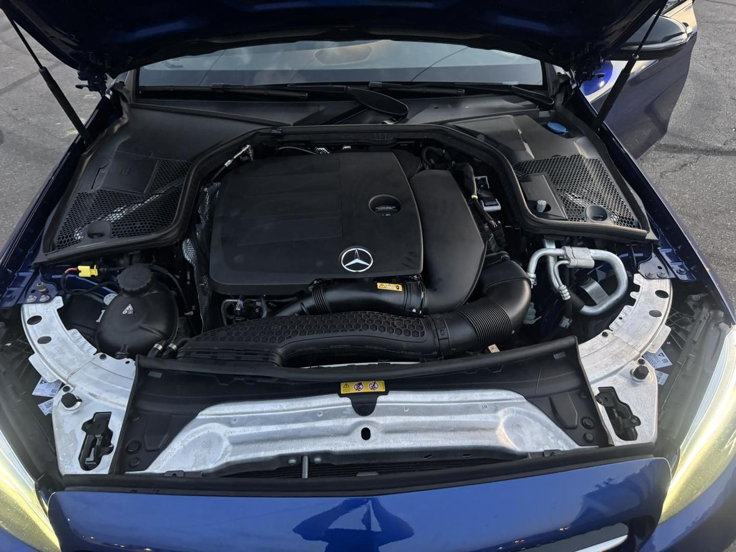 Mercedes-Benz C 300 2021 — photo 2