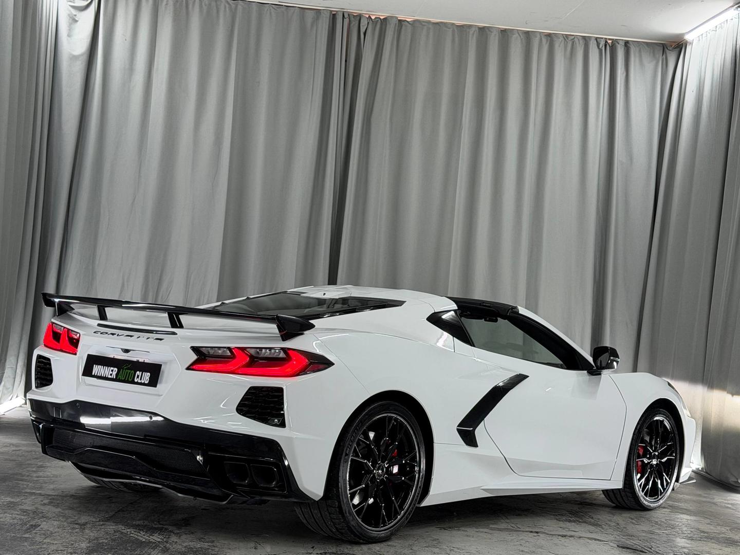 Chevrolet Corvette 2025 — photo 2