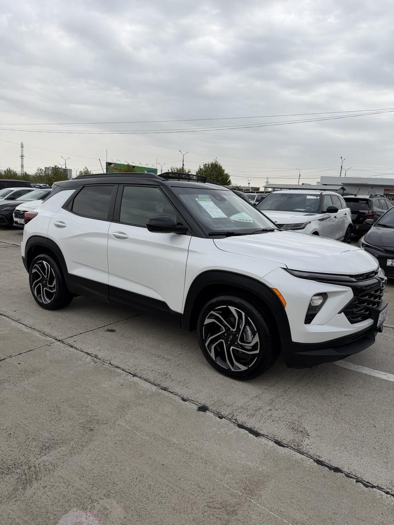 Chevrolet Trailblazer 2023 — photo 2