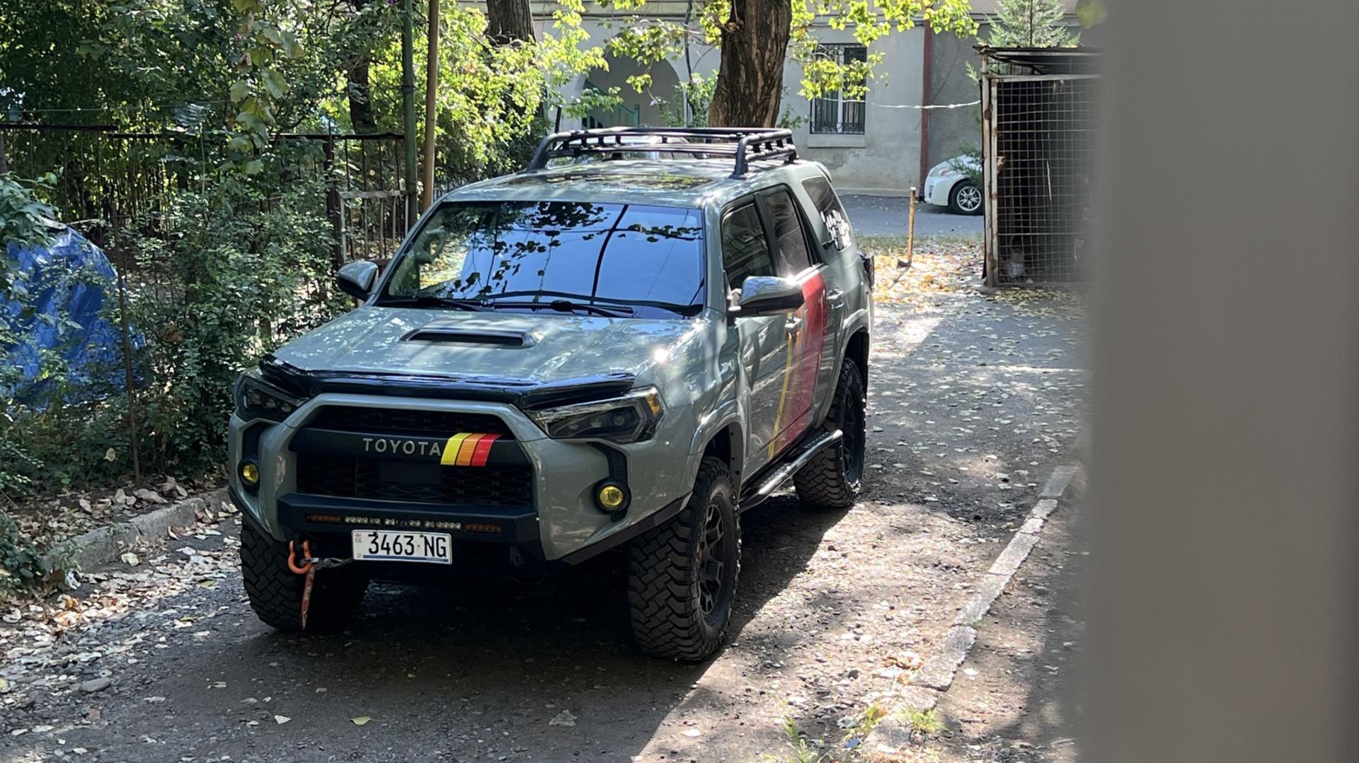 Toyota 4Runner 2020 — photo 2