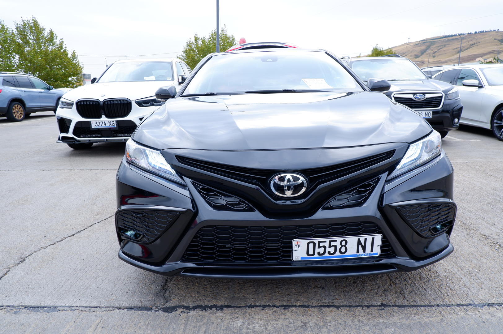 Toyota Camry 2021 — photo 2