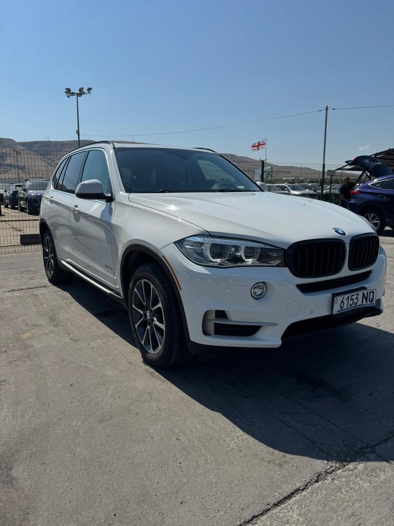 BMW X5 2016 — photo 2