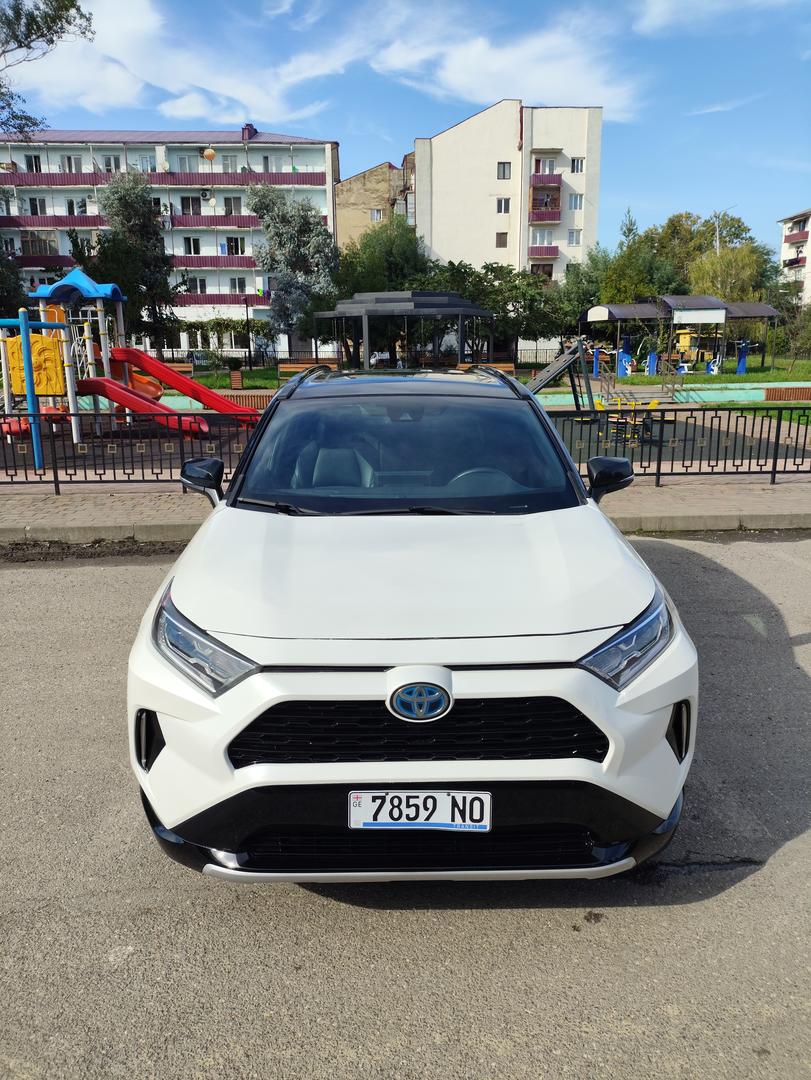 Toyota RAV4 2020 — photo 2