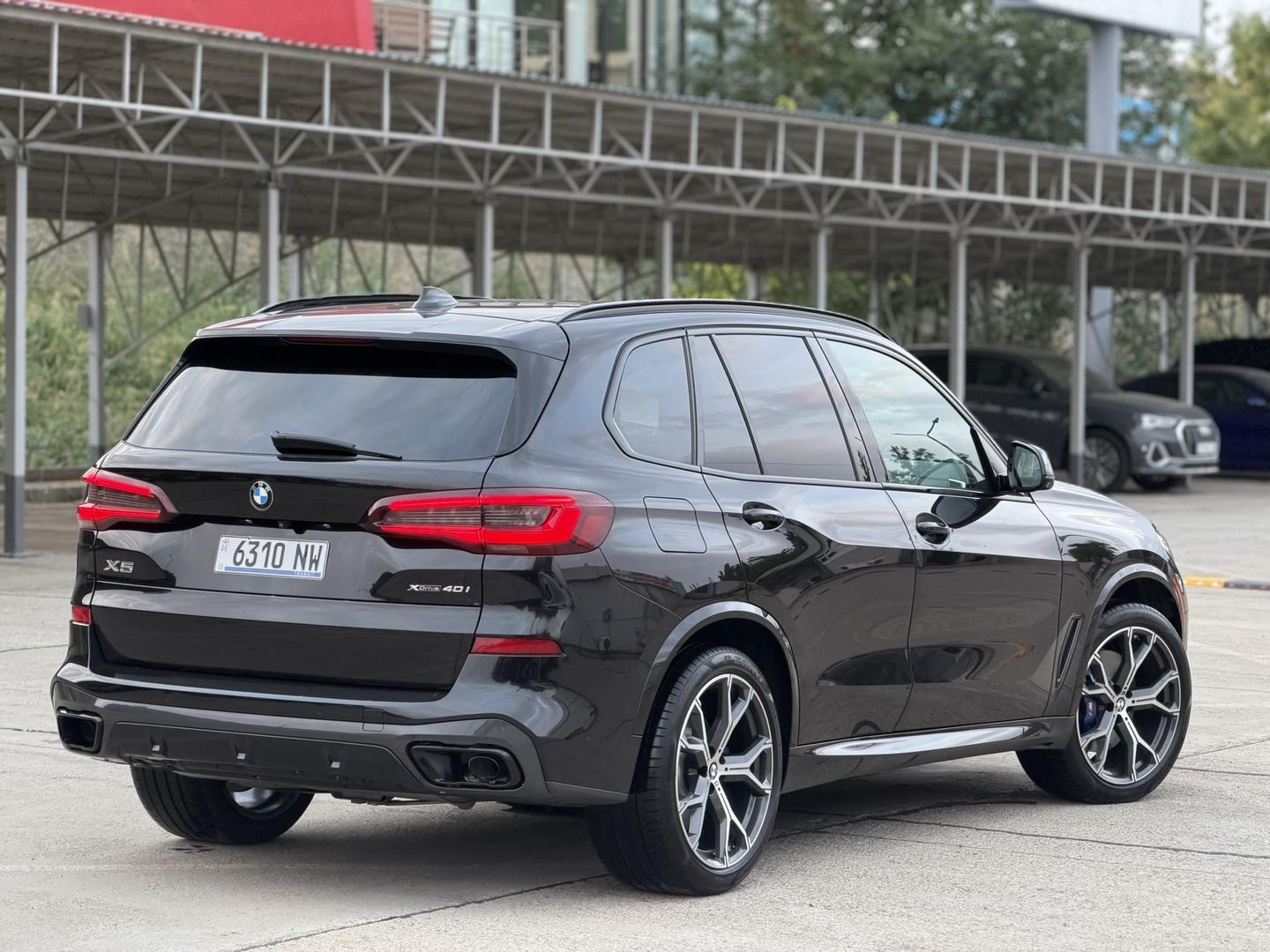 BMW X5 2021 — photo 2