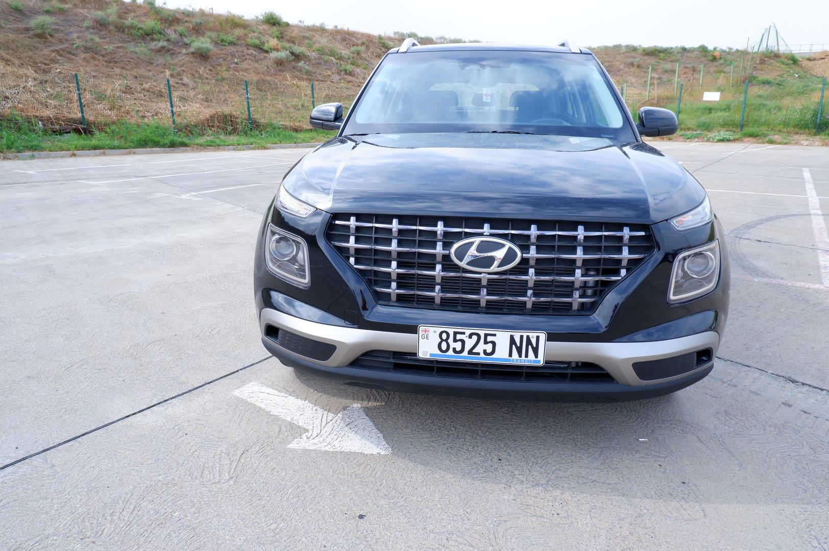 Hyundai Venue 2023 — photo 2