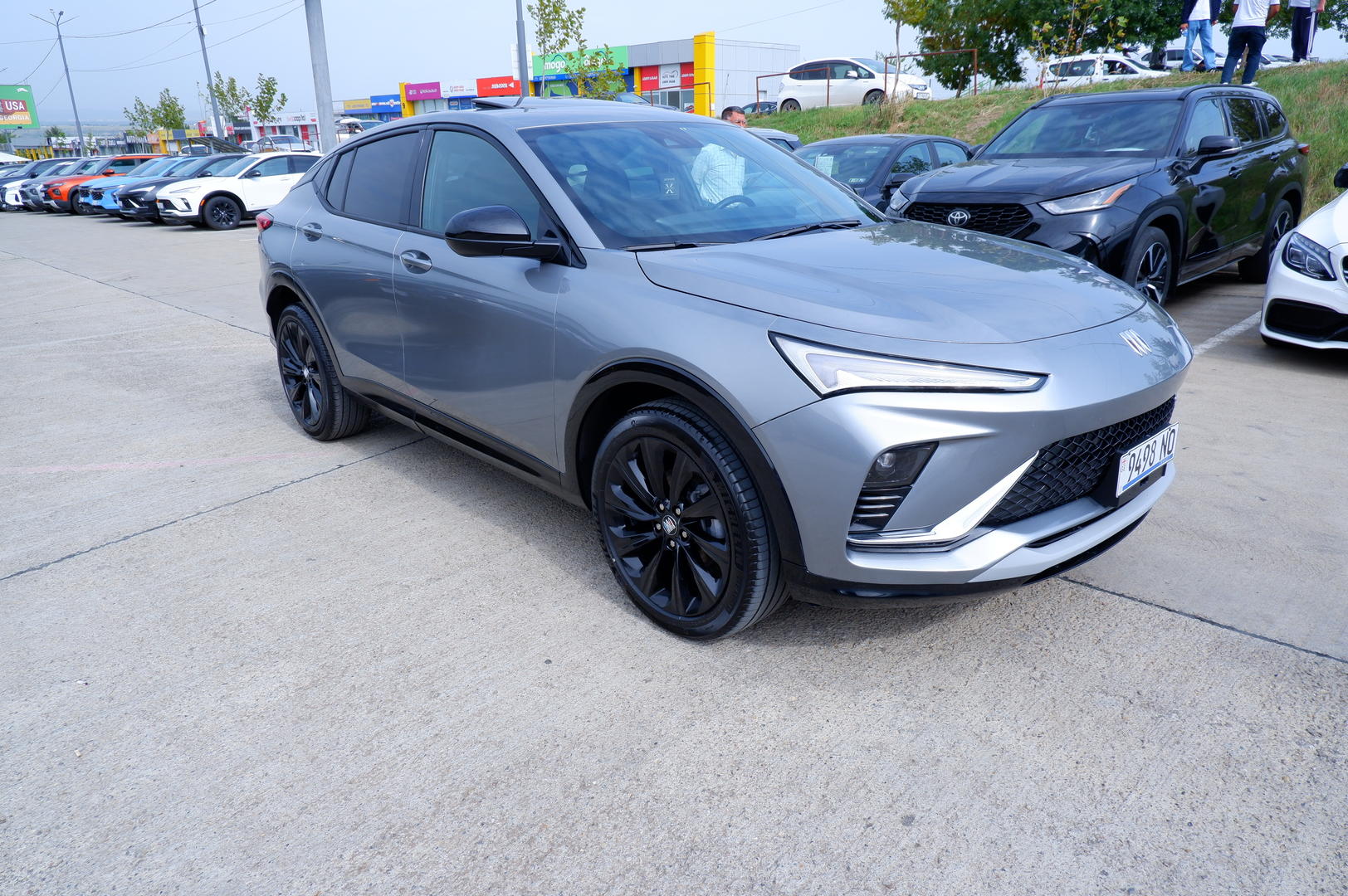 Buick Envista 2023 — photo 2
