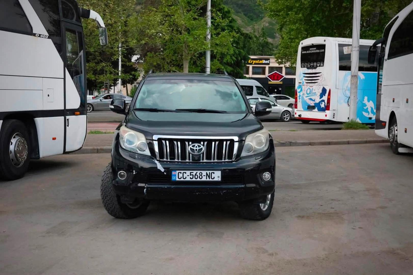 Toyota Land Cruiser Prado 2011 — photo 2