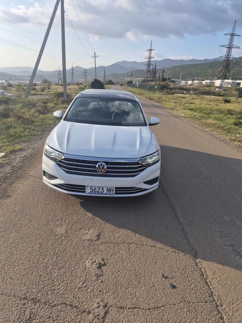 Volkswagen Jetta 2021 — photo 2
