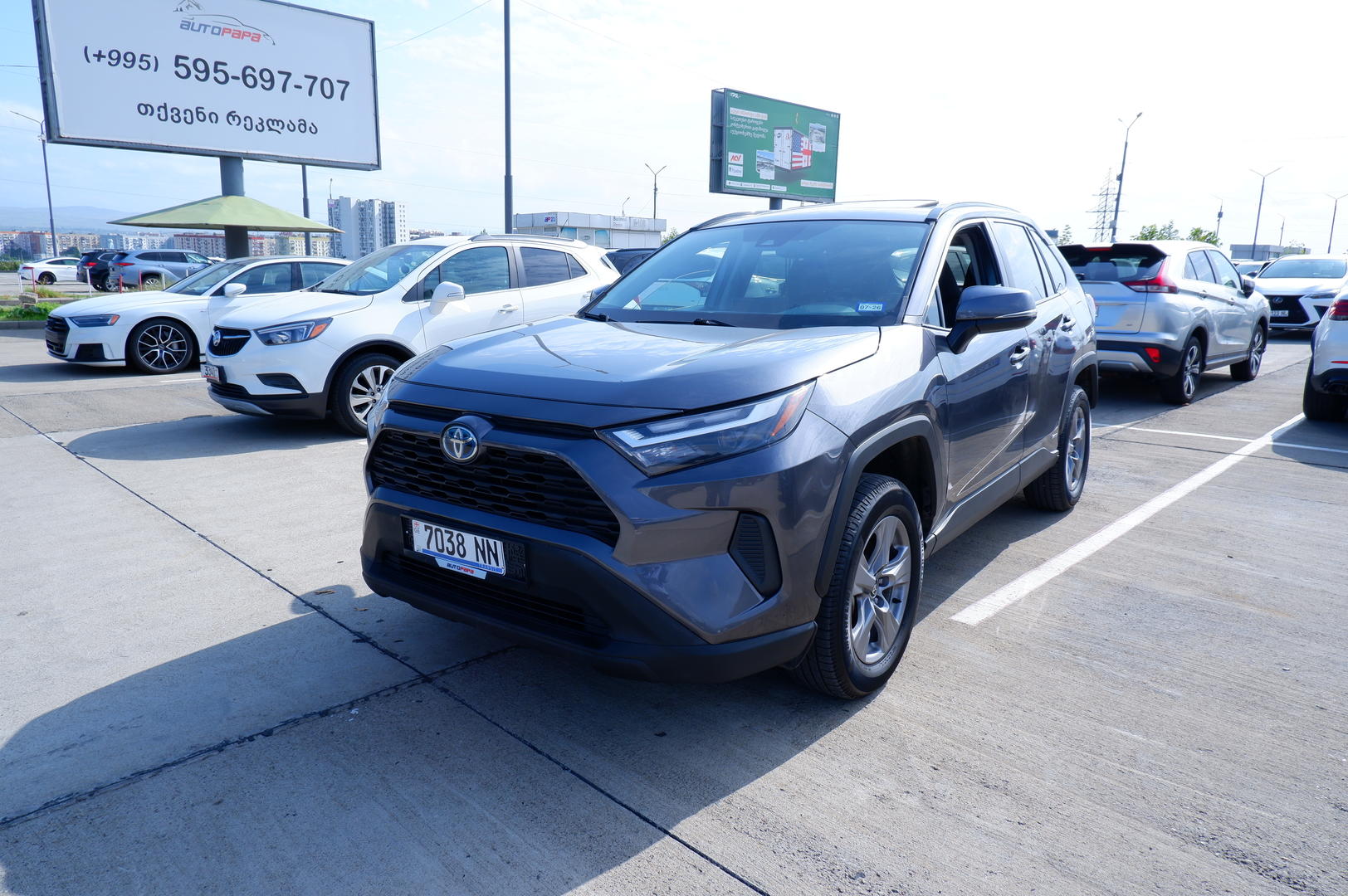 Toyota RAV4 2022 — photo 2