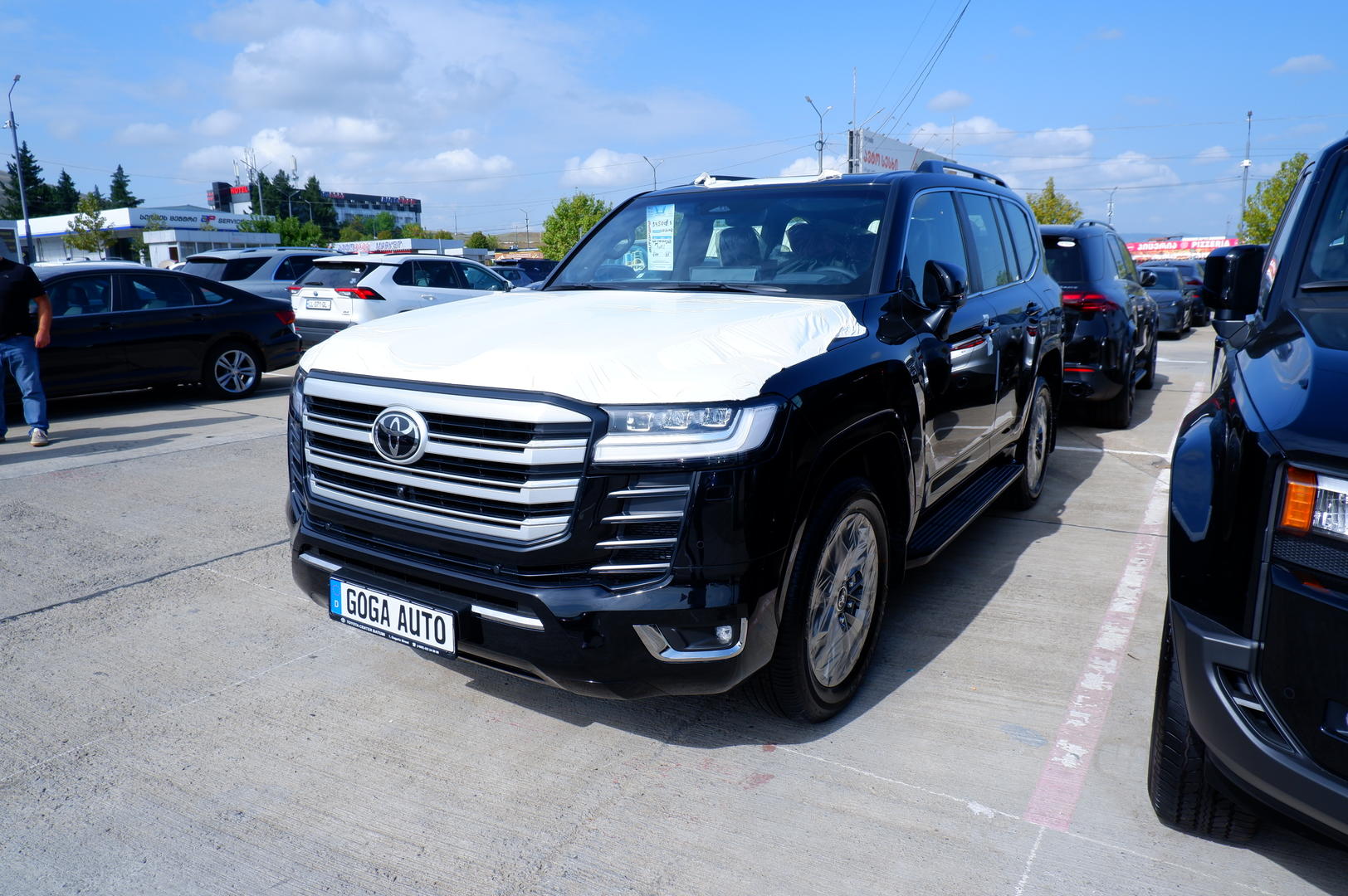 Toyota Land Cruiser 300 2026 — photo 2
