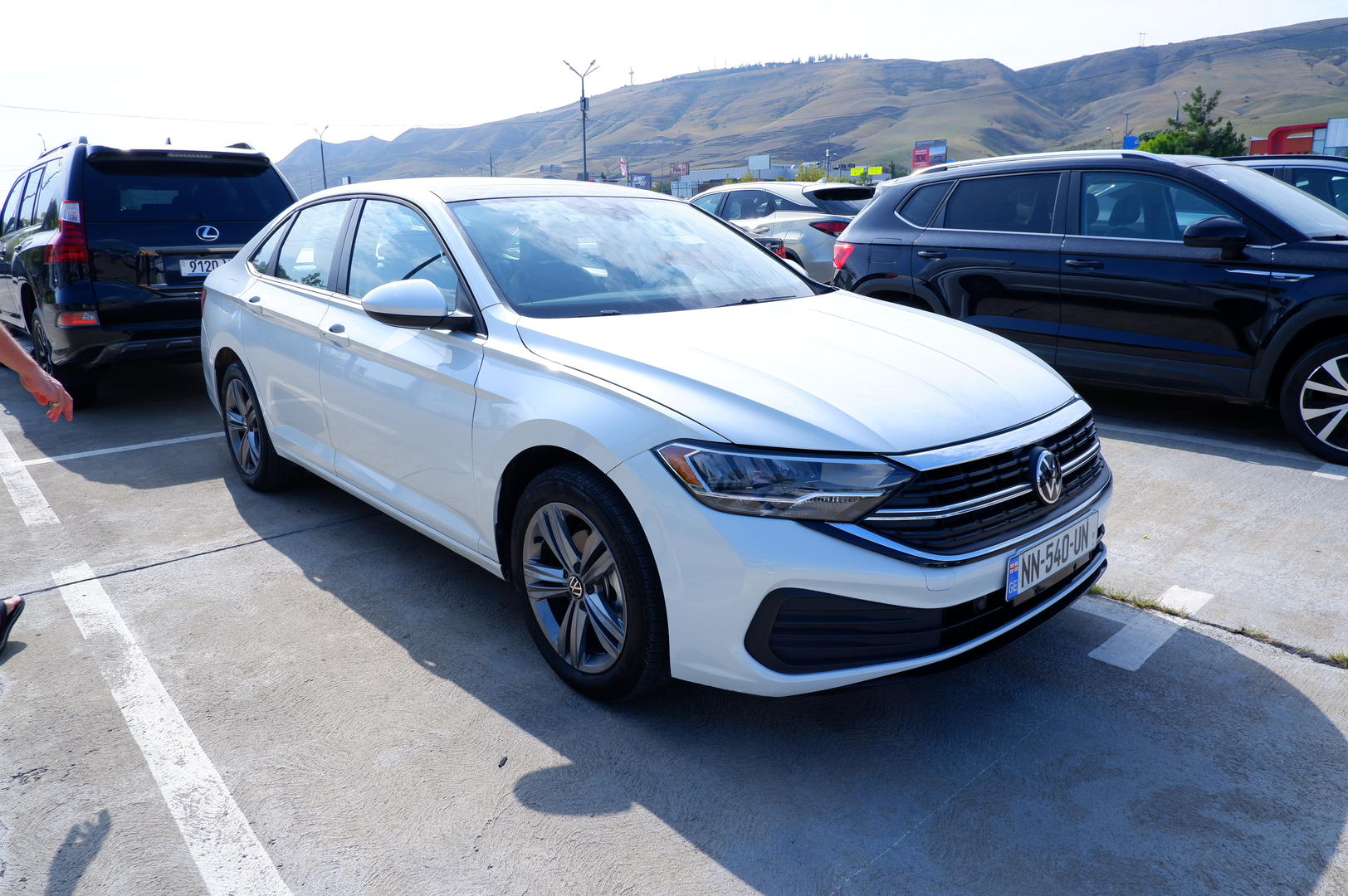 Volkswagen Jetta 2023 — photo 2