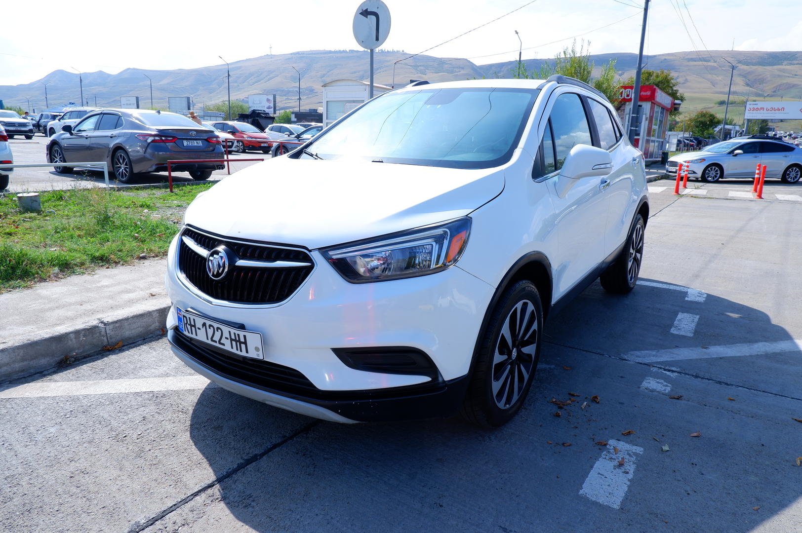 Buick Encore 2017 — photo 2