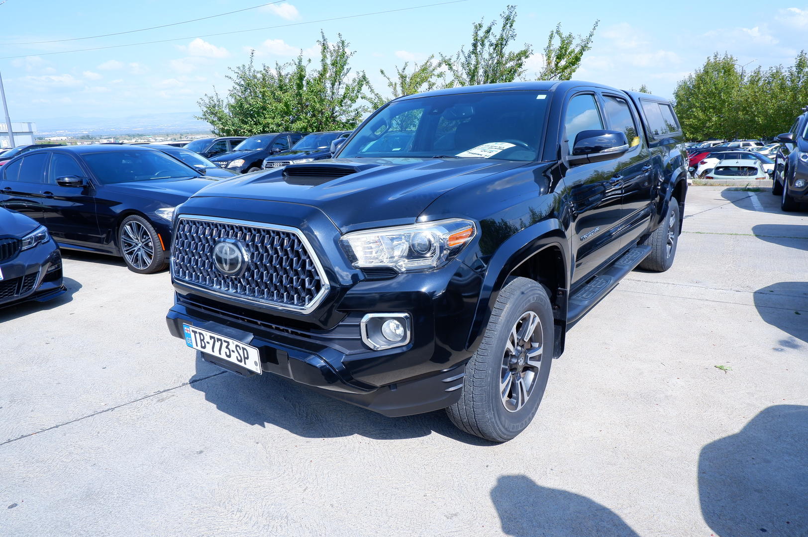 Toyota Tacoma 2018 — photo 2