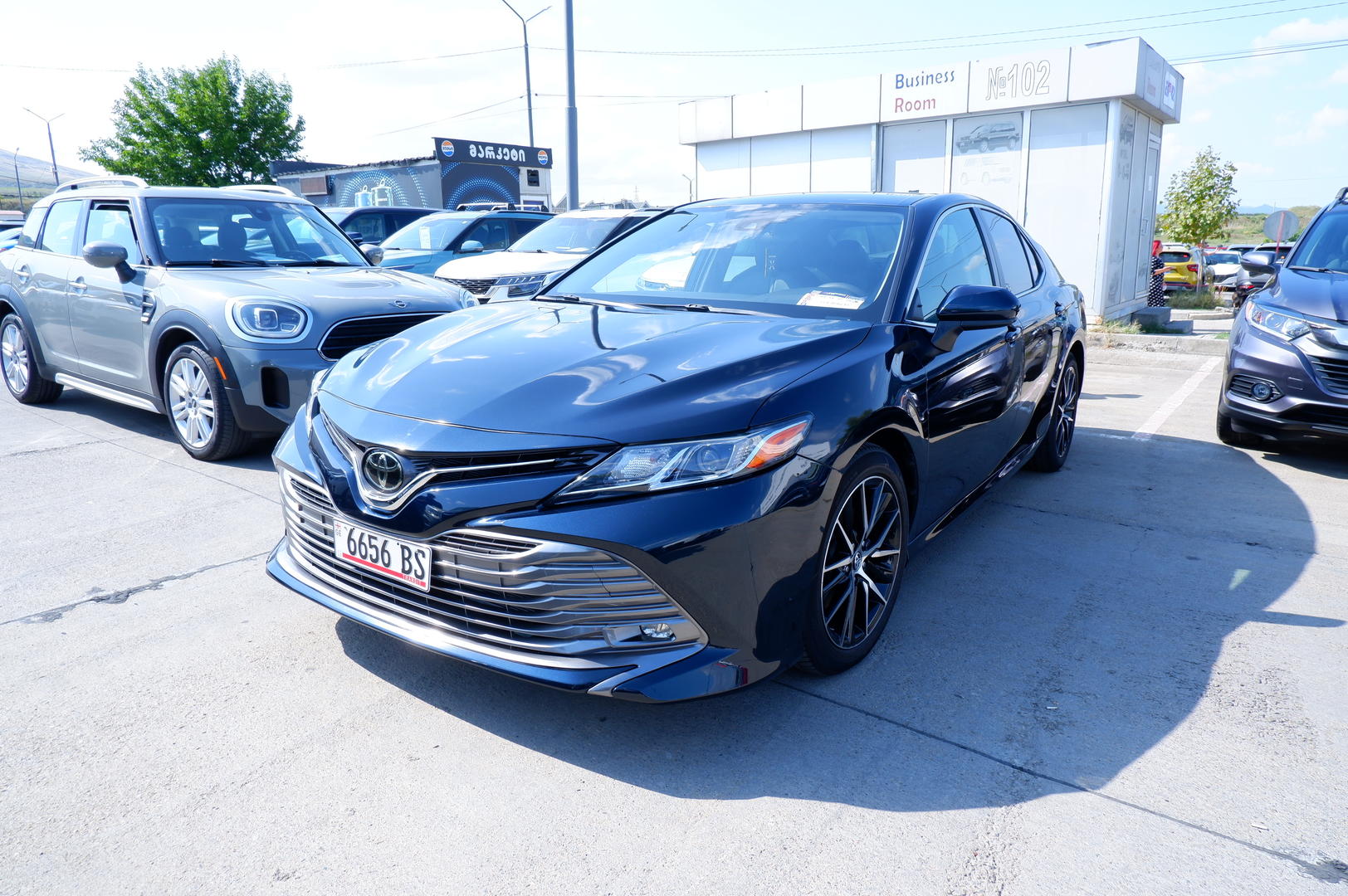 Toyota Camry 2020 — photo 2