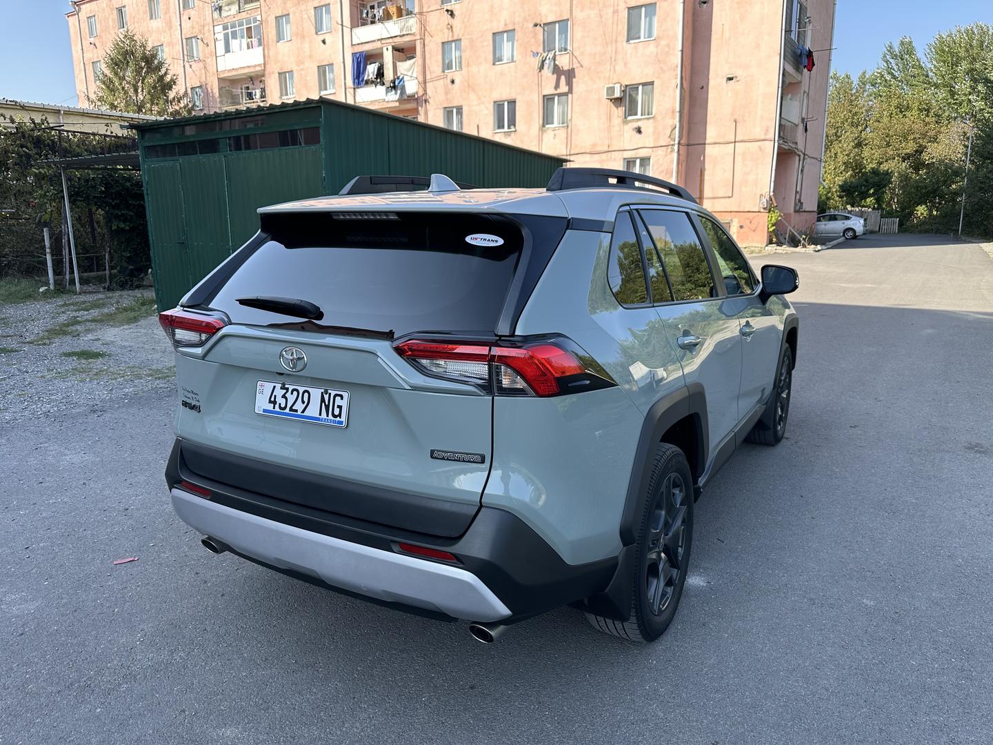 Toyota RAV4 2022 — photo 2