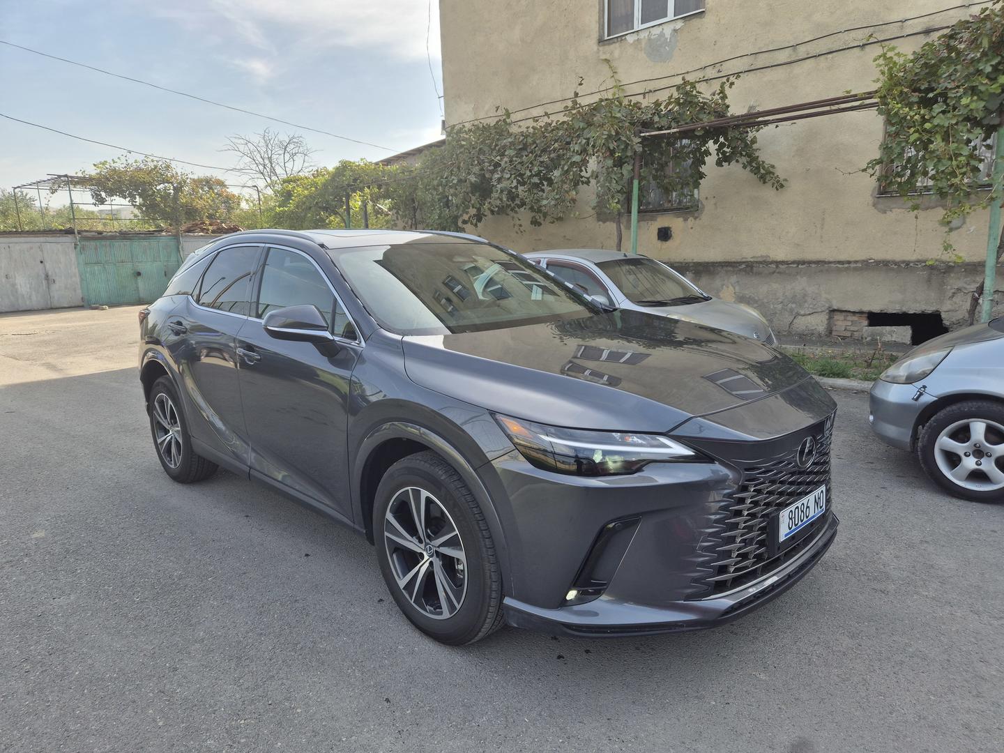 Lexus RX 350 2026 — photo 2