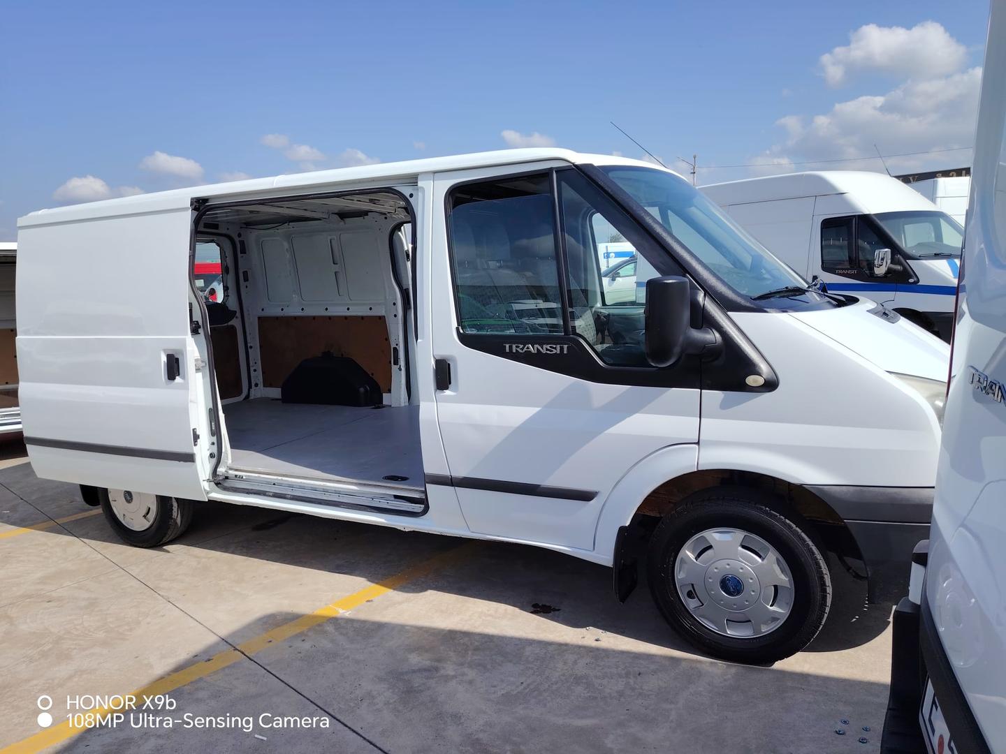 Ford Transit 2008 — photo 2