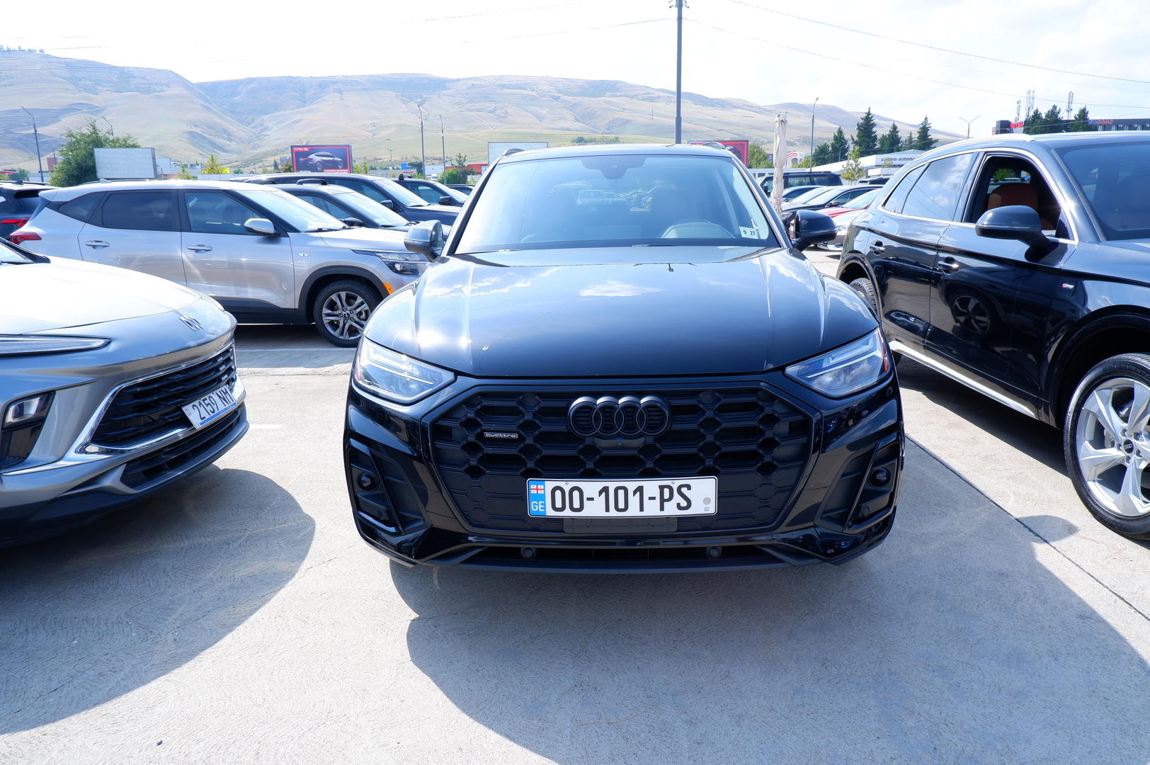 Audi Q5 2022 — photo 2