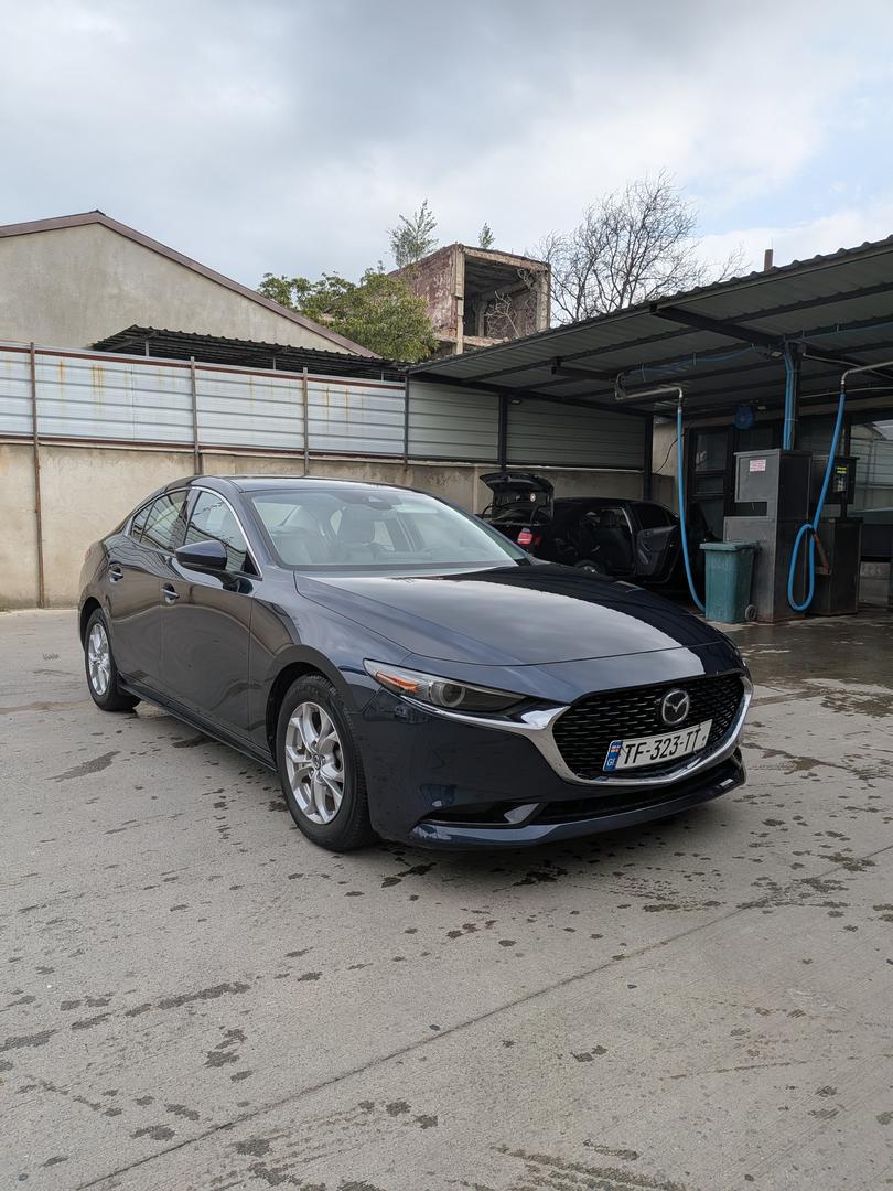 Mazda Mazda3 2019 — photo 2