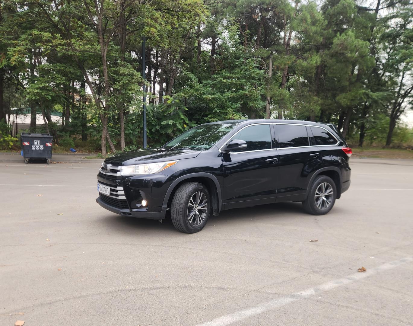 Toyota Highlander 2018 — photo 2