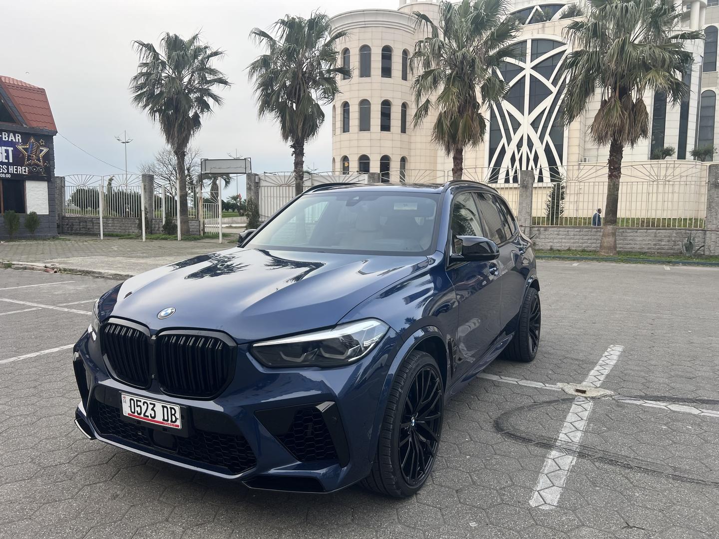 BMW X5 2021 — photo 2