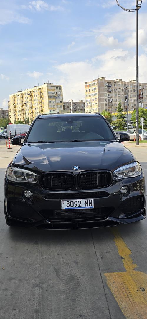 BMW X5 2016 — photo 2