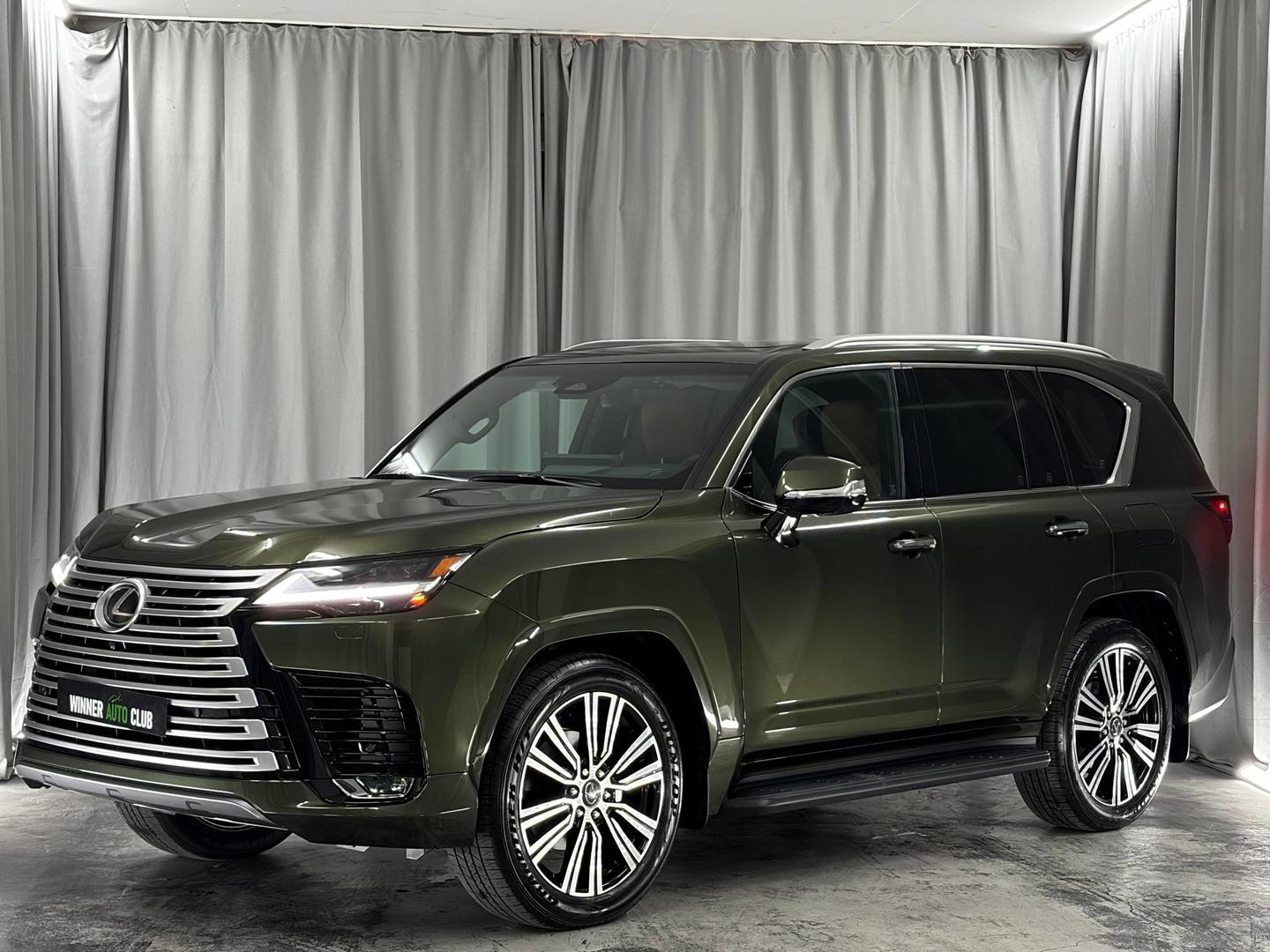 Lexus LX600