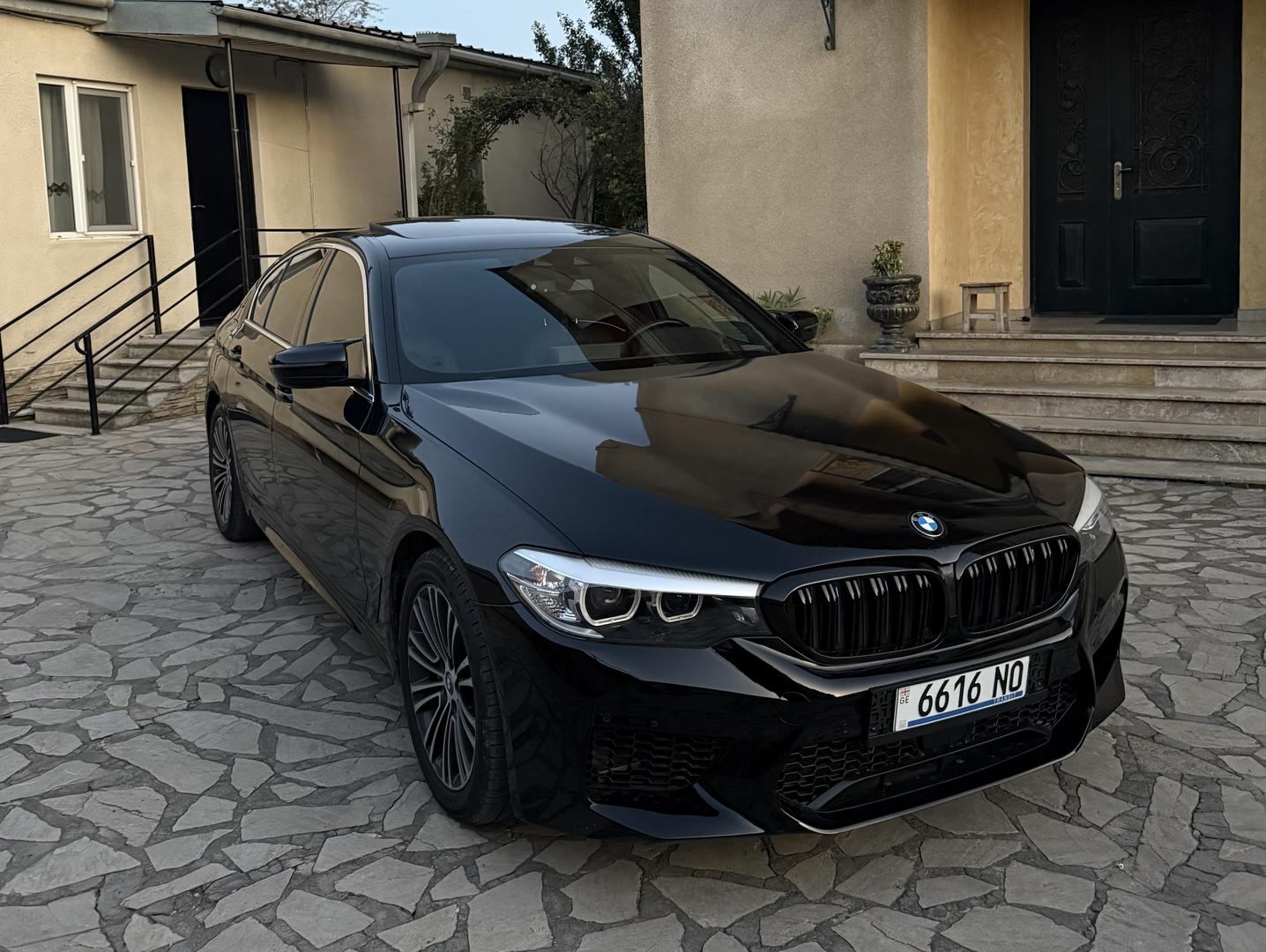 BMW 530 2018 — photo 2