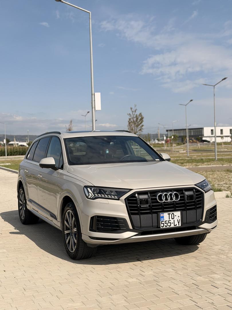 Audi Q7