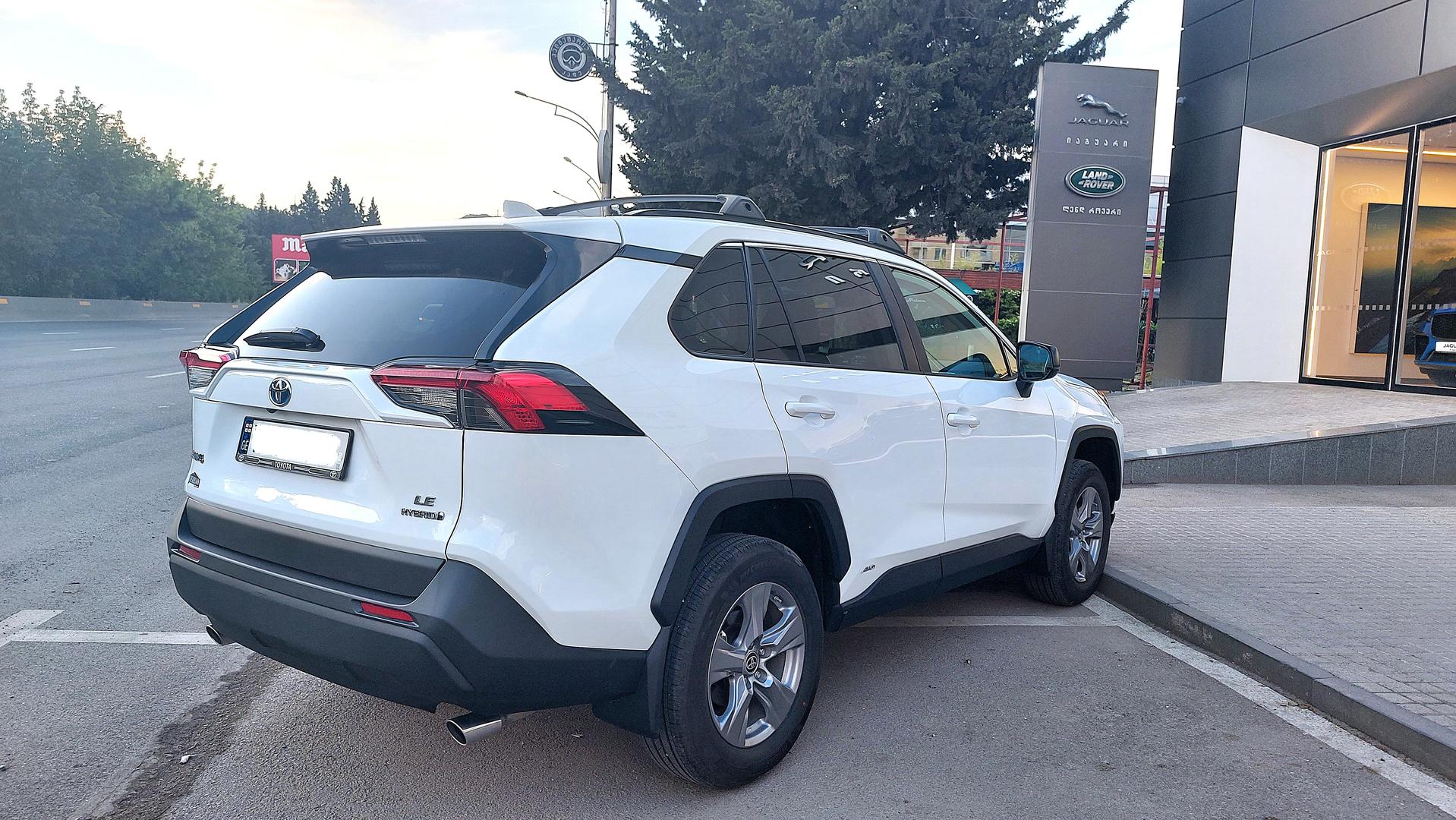 Toyota RAV4 2022 — photo 2