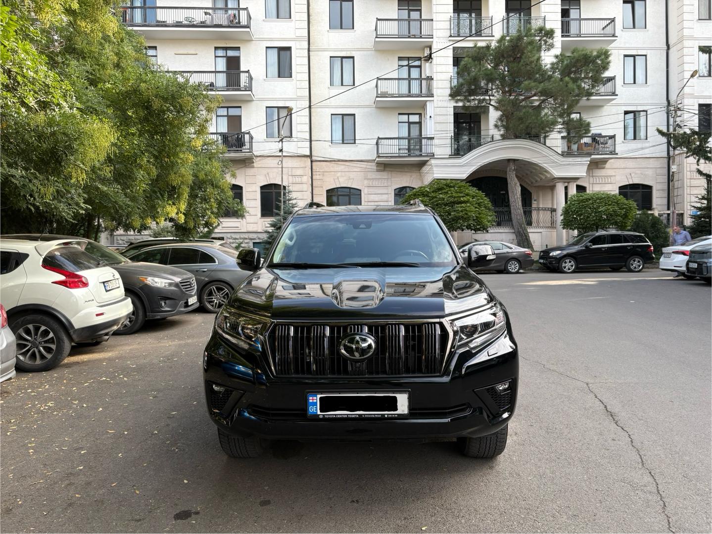Toyota Land Cruiser Prado 2022 — photo 2