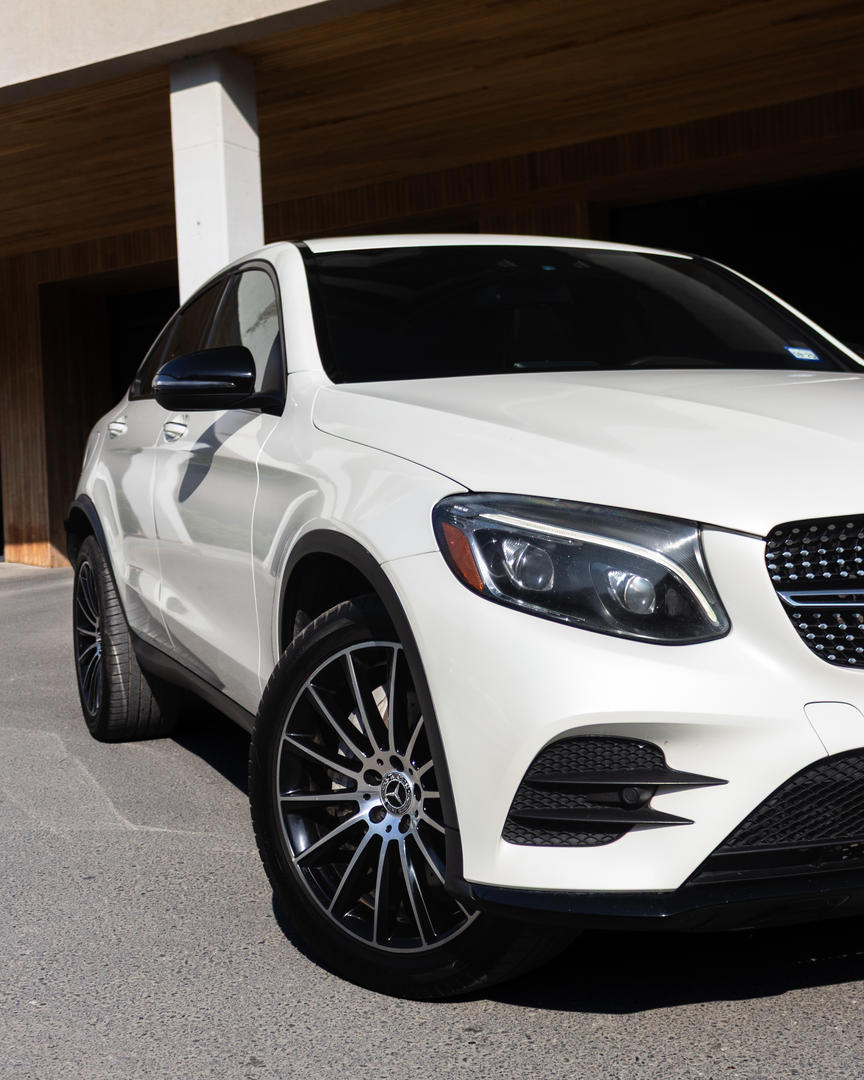 Mercedes-Benz GLC 300 2017 — photo 2