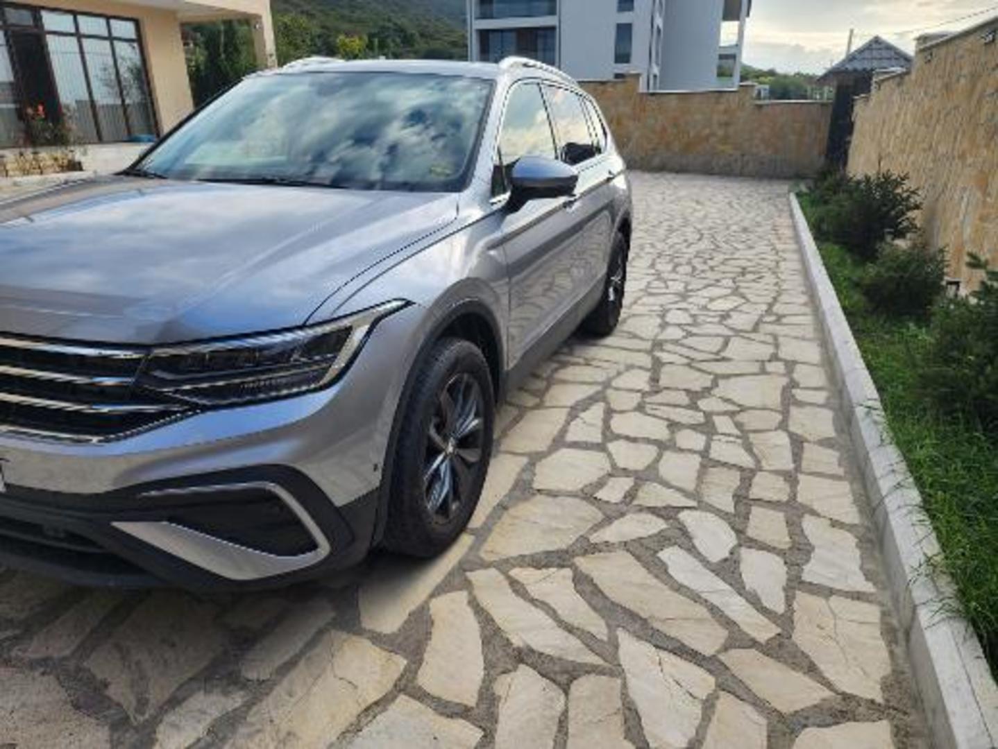 Volkswagen Tiguan 2023 — photo 2