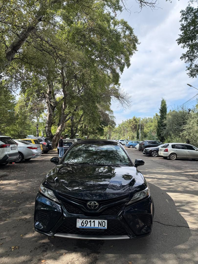 Toyota Camry 2019 — photo 2