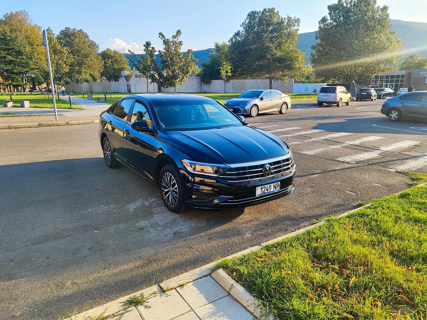 Volkswagen Jetta 2021 — photo 2