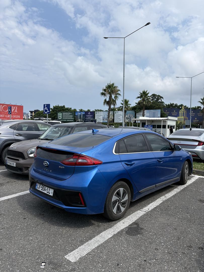 Hyundai Ioniq 2018 — photo 2