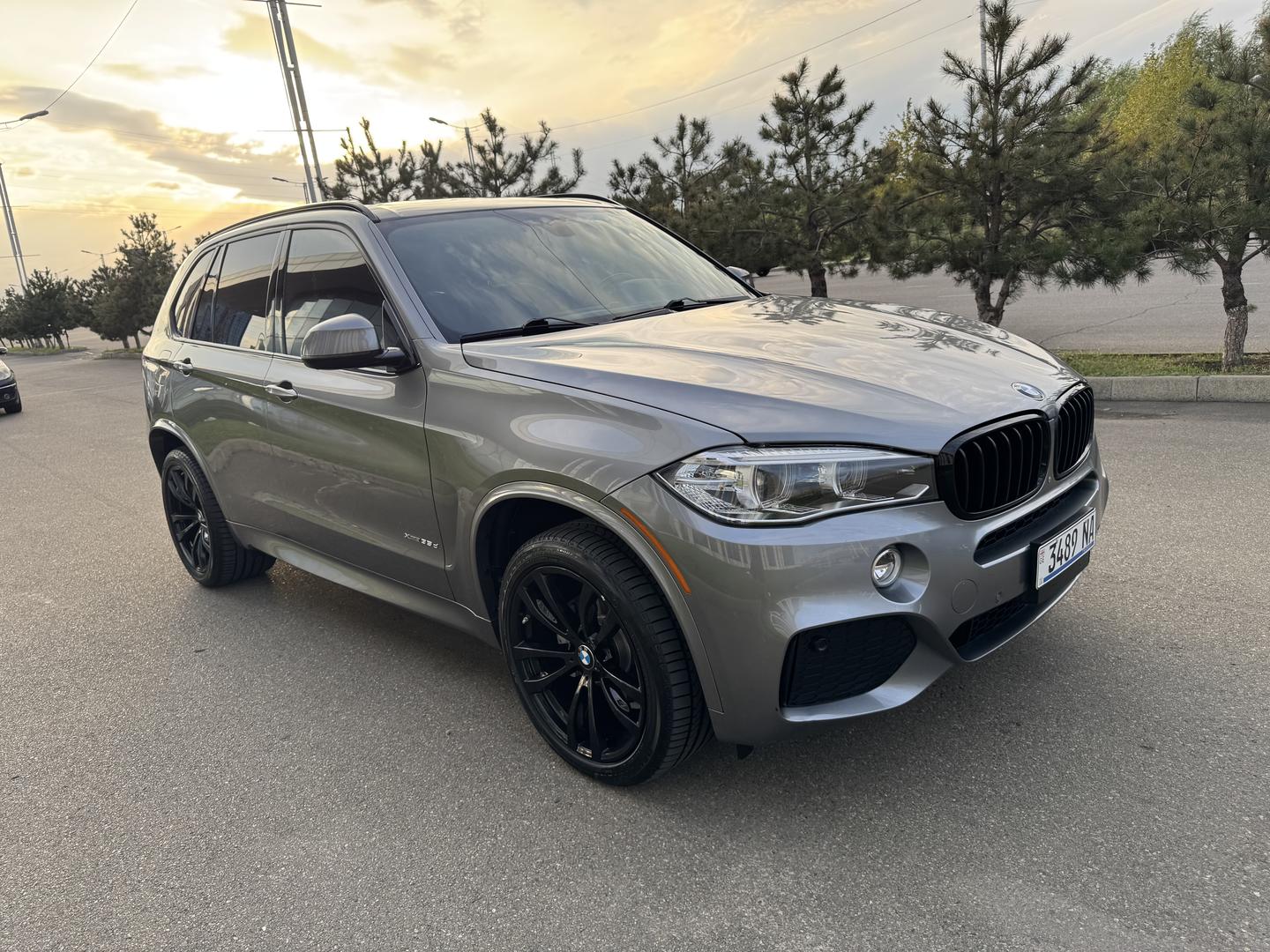 BMW X5 2016 — photo 2