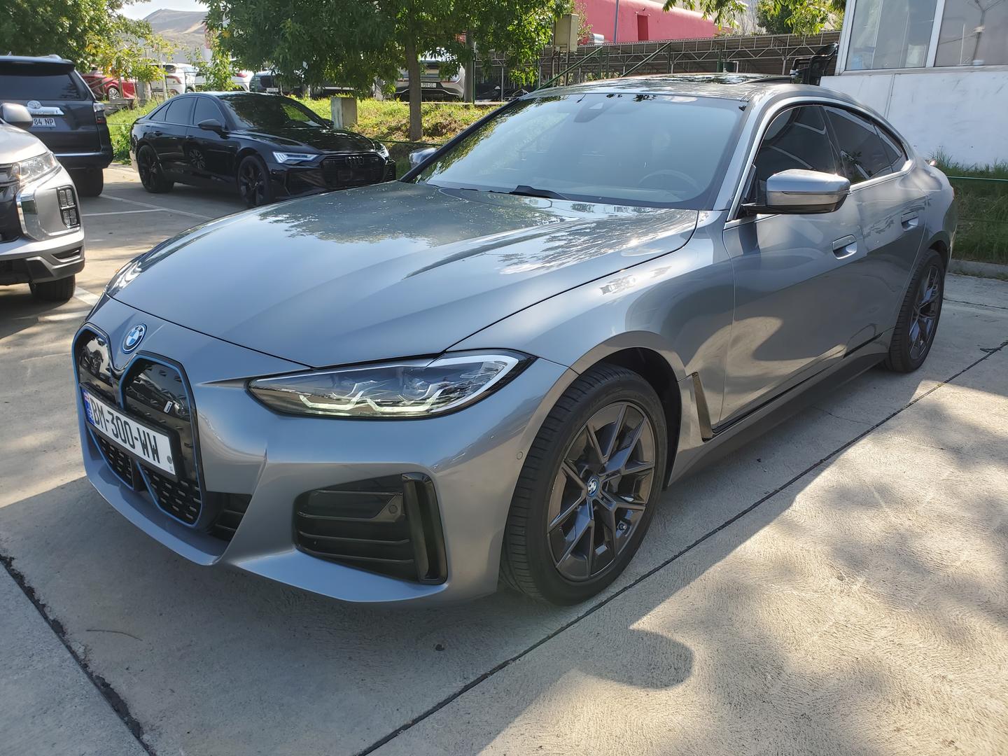 BMW i4