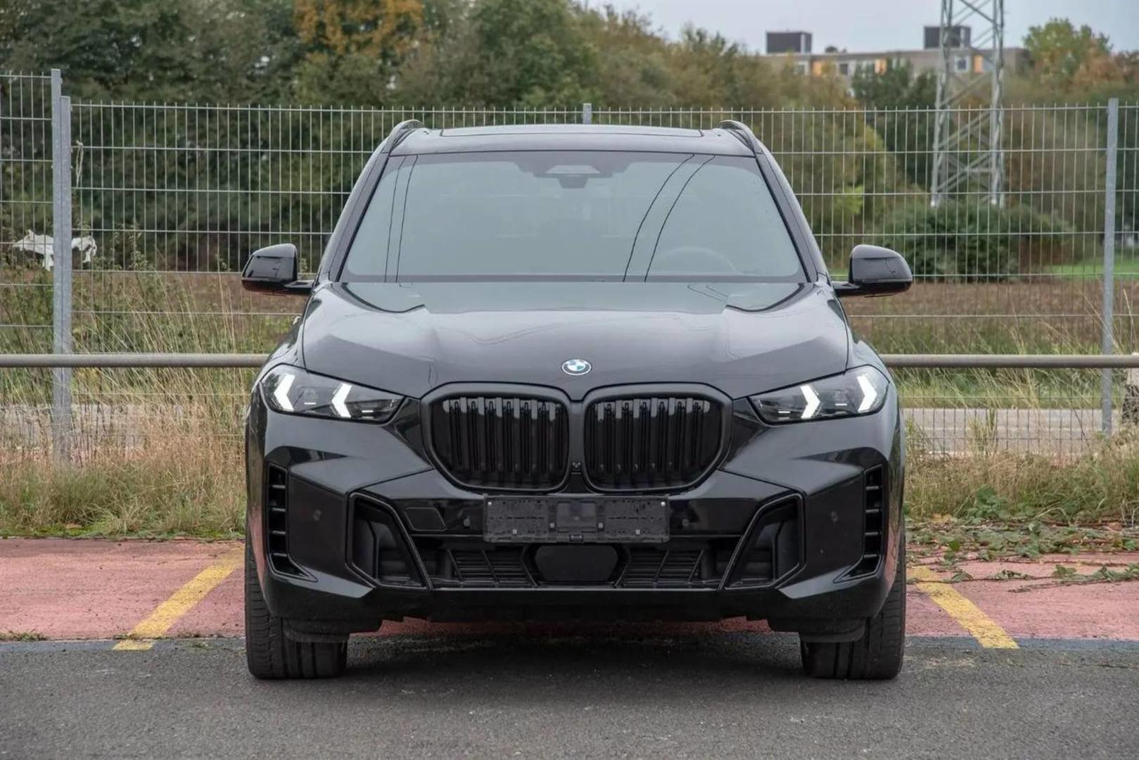 BMW X5 2026 — photo 2