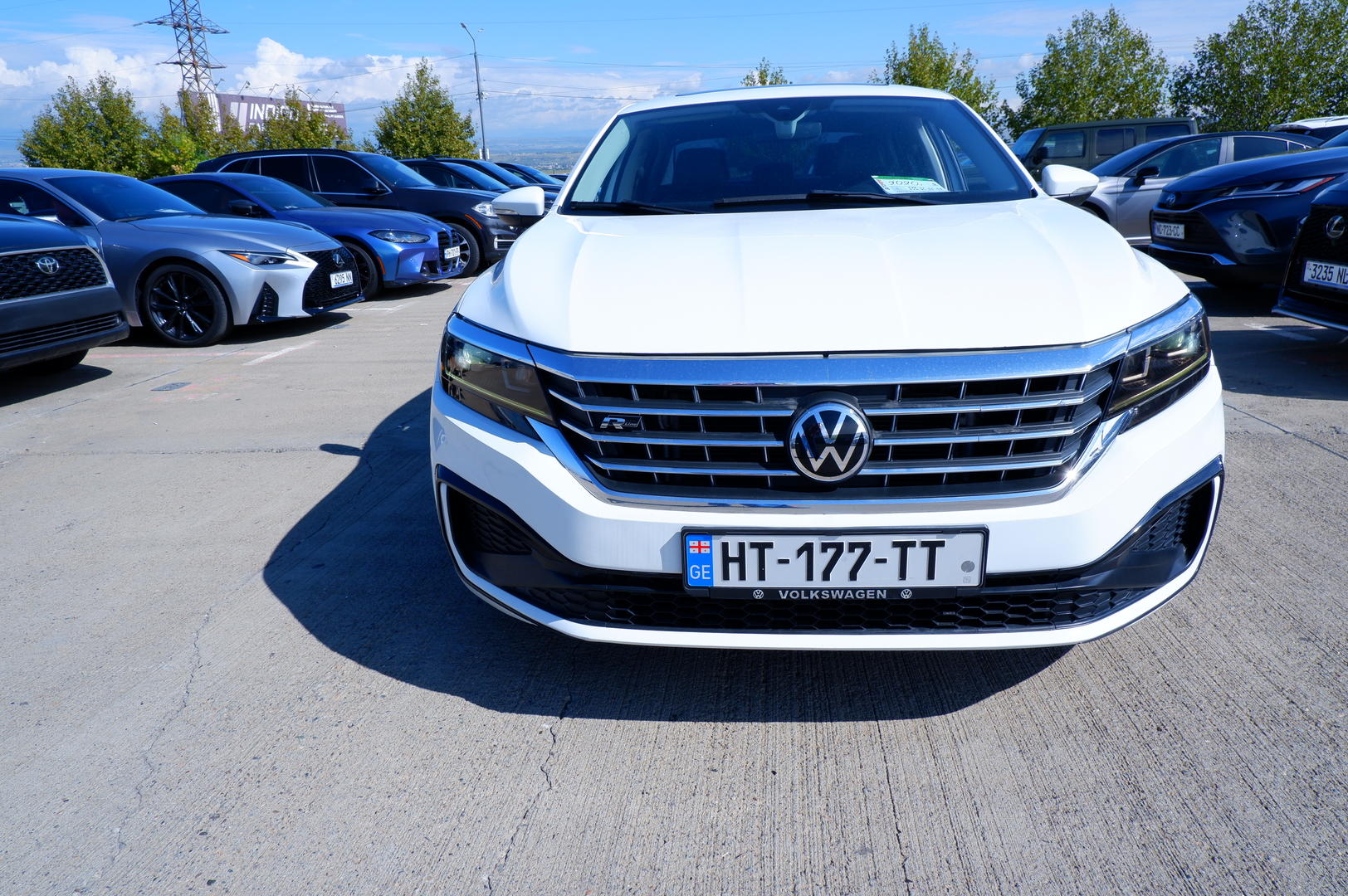 Volkswagen Passat 2020 — photo 2