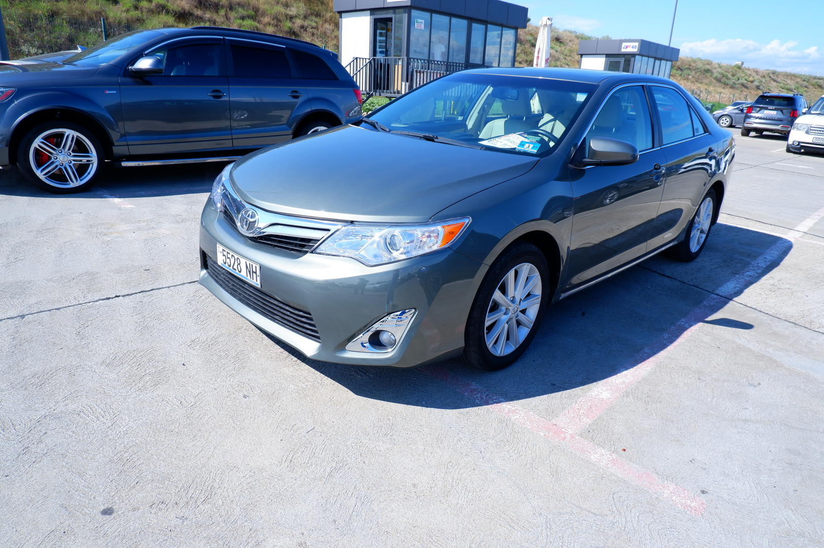 Toyota Camry 2013 — photo 2
