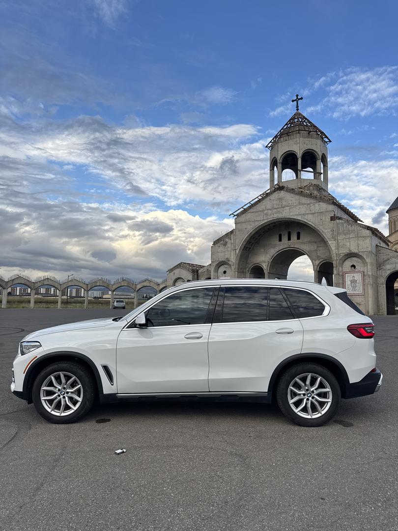 BMW X5 2019 — photo 2