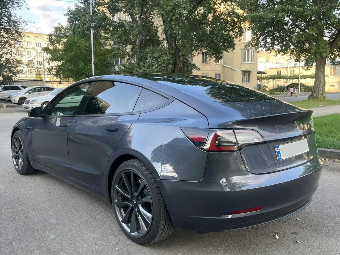 Tesla Model 3 2022 — photo 2