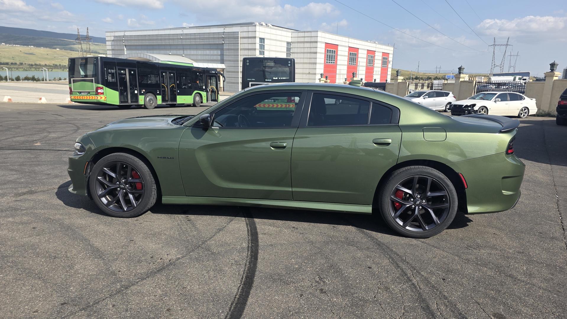 Dodge Charger 2022 — photo 2