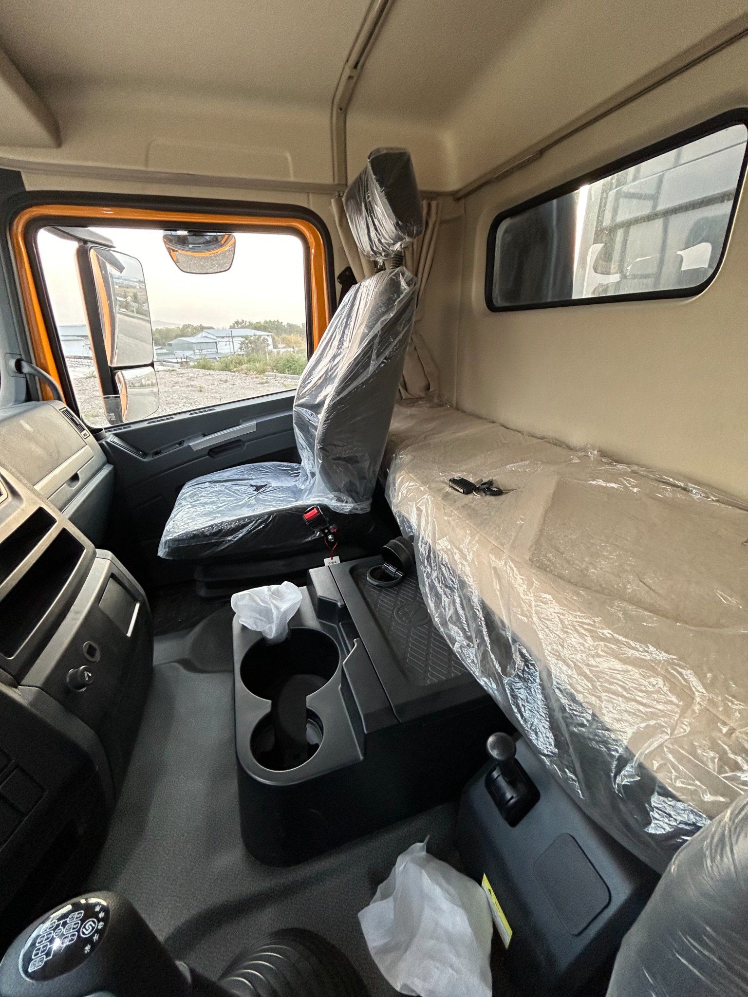 Shacman X3000 2026 — photo 2