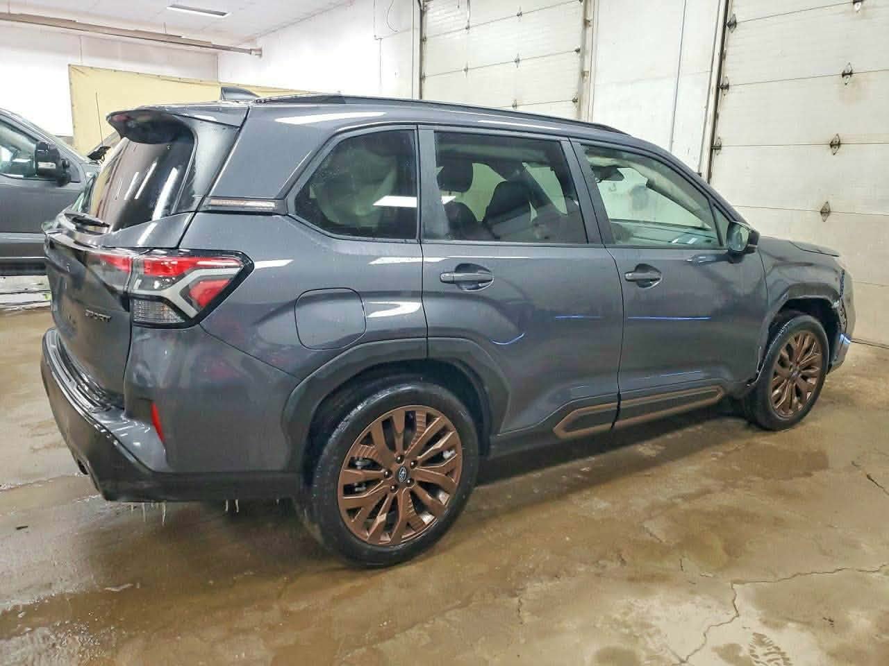 Subaru Forester 2025 — photo 2